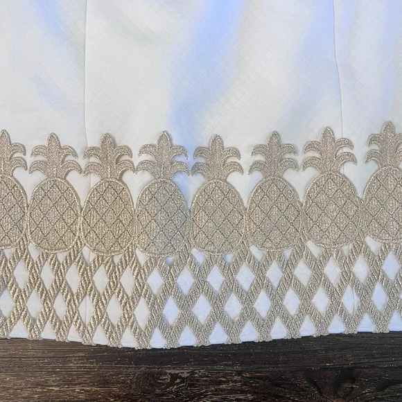 Lilly Pulitzer Lane Pineapple White and Gold Mini Dress Size 6 - Picture 3 of 12